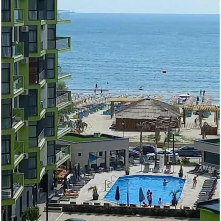 Sunshine Retreat - Pool & Апартаменты *
