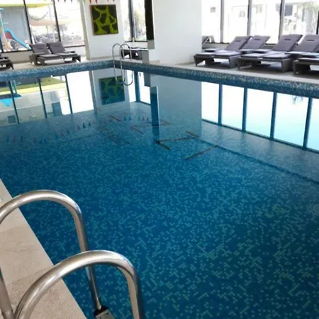 Sunshine Retreat - Pool & * Năvodari