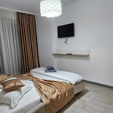 Sunshine Retreat - Pool & Apartment Navodari